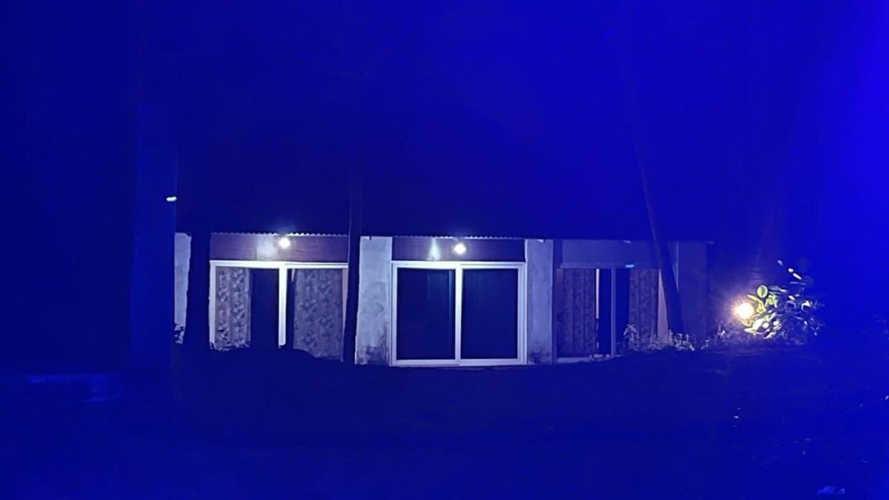 Blue Lagoon Beach Resort Гокарна Екстериор снимка